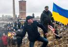 Guerra Rusia-Ucrania: con bombas molotov, erizos checos y clases de tiro, así se prepara la resistencia civil a la invasión