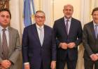Perotti mantuvo una reunión de trabajo con el embajador de Uruguay