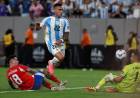 Argentina logró un triunfo agónico ante el siempre complicado Chile