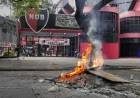 Hinchas de Newell‘s tomaron el club a la espera de la renuncia del presidente