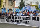 En defensa de la universidad pública, Violeta Quiroz acompañó el reclamo de docentes y trabajadores no docentes y pidió cumplir la ley vigente
