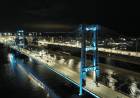 El puente Colgante volvió a lucir su iluminación al 100%