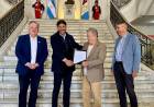 El gobernador Pullaro recibió al expresidente Eduardo Duhalde
