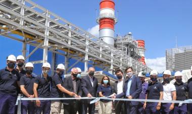 Perotti participó de la inauguración de la Central Térmica de Congestión Puerto San Lorenzo