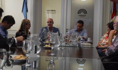 Concejales y concejalas recibieron al Defensor del Pueblo