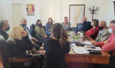 Reunión de autoridades del ministerio de Salud con presidentes comunales del dpto. Castellanos