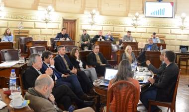 Jorge Baclini, fiscal general del MPA, dio detalles del informe anual que realiza en la legislatura santafesina