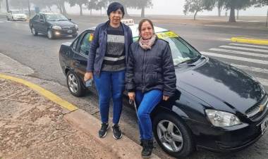Mujeres taxistas reclaman un cupo para las licencias que torga el municipio