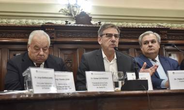 Jatón participó de la audiencia pública “Hacia la autonomía municipal”