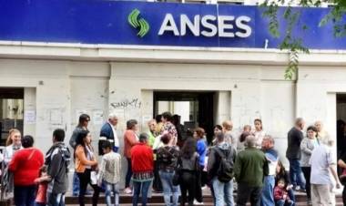 El PRO presentó un proyecto de ley para que todos los planes sociales se conviertan en trabajo formal