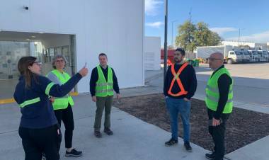 Empleo para personas con discapacidad: Savino visitó el Centro de Distribución de la empresa Quilmes en Santo Tomé