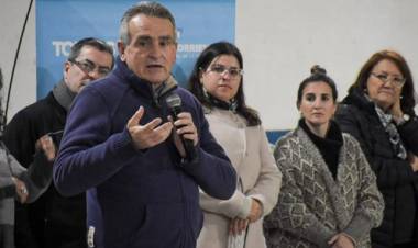 Rossi y el precandidato a gobernador Leandro Busatto, instaron a defender la gestión de Alberto Fernández