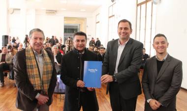 La provincia lanzó la segunda etapa del programa “Comercio Express”