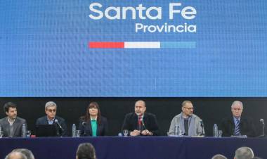 Deuda histórica: Omar Perotti se reunió con intendentes y presidentes comunales