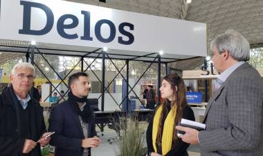 La provincia acompaña a empresas santafesina en una exposición del sector del mueble y la madera en Córdoba