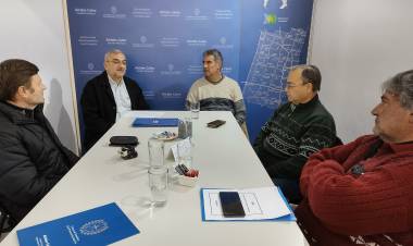 El gobierno provincial entregó 11 millones a 3 comunas del dpto. Castellanos