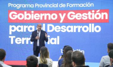 Perotti participó del lanzamiento del Programa Provincial de Formación “Gobierno y Gestión para el Desarrollo Territorial”