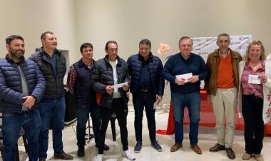Michlig, González y Rigo entregaron aportes a instituciones para objetivos de bien público