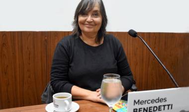 Mesa de dialogo sobre trastornos de conductas alimentarias