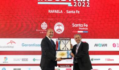 Perotti participó en Rafaela de la celebración por el Día de la Industria