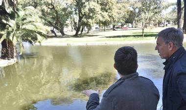 La renovación del sistema lumínico del Parque Garay ya tiene un 55?avance