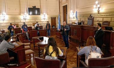 Alumnos de 4° y 5° año de la Escuela Agrotécnica N° 2052 de Ambrosetti viajaron a Santa Fe   