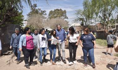 Jatón y Miño recorrieron las obras que cambiarán barrio Los Hornos