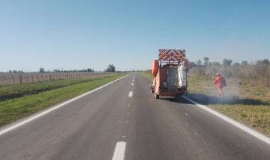 Continúa la demarcción de la ruta 11 entre Sauce Viejo y Barrancas