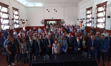 Se firmaron convenios por $14 millones en sistemas de videovigilancia para 6 localidades del Dpto. San Cristóbal