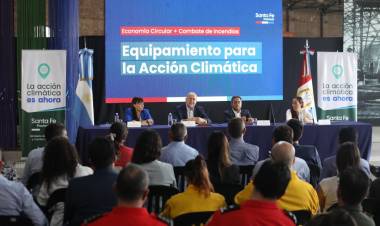 Perotti firmó convenios con la Nación para fortalecer el combate y la prevención de incendios