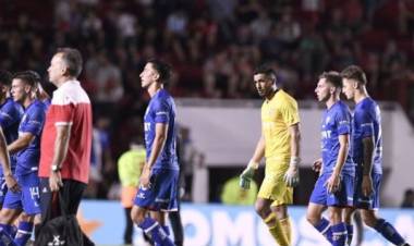 Unión fue goleado por un Argentinos Juniors que jugó un fútbol de alto vuelo