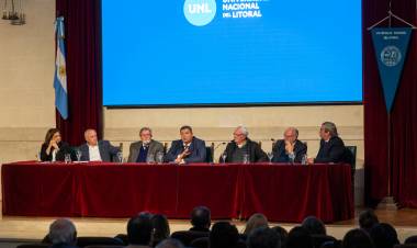 Democracia y Reforma Universitaria, ejes de diálogo entre seis rectores de la UNL