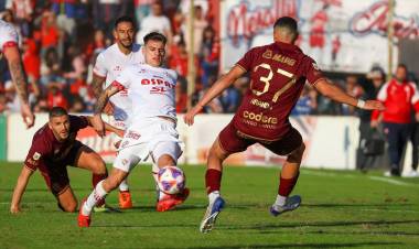 Unión empató con Lanús y sumó su quinto partido sin derrotas
