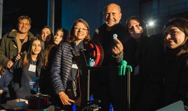 Perotti recorrió la segunda edición de la feria “Hacemos Ciencia” en Santa Fe