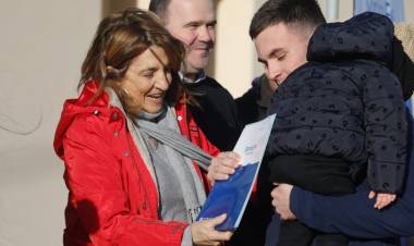 Frana entregó 14 nuevas viviendas a familias de la localidad de Amenábar