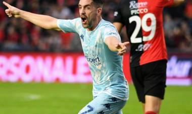 Racing vapuleó a Colón de local en el Brigadier