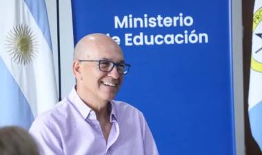 Víctor Debloc: "Lo que buscamos con la avance continuo es mantener a los niños y adolescentes en las escuelas"