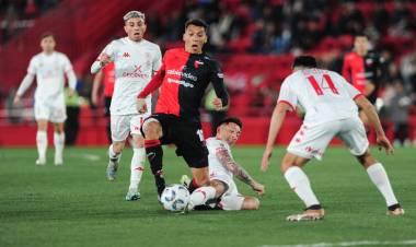 Colón perdió un partido clave ante Huracán en Parque Patricios