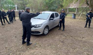 El gobierno capacita a las fuerzas de seguridad provinciales en técnicas de tiro