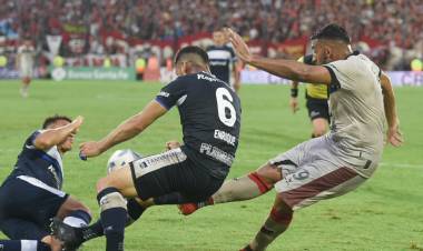 Colón cayó ante Gimnasia y perdió la categoría 
