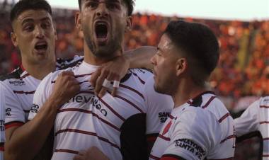 Con un gol agónico Colon venció a Chaco For Ever