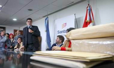 Avanza el Programa 1000 Aulas con licitaciones para escuelas de Santa Fe y Santo Tomé