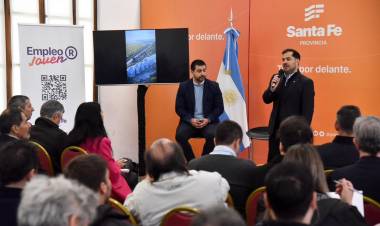 El Gobierno reunió a municipios y comunas para impulsar los programas de empleo