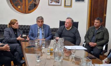 Reunión interministerial para avanzar con el “Proyecto de Desarrollo Turístico Integral de Laguna La Verde"