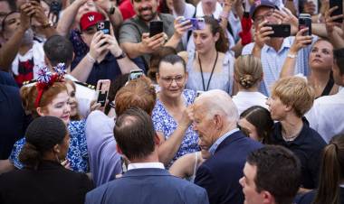 Biden confirmó que se mantiene en la carrera electoral