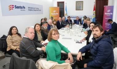 Paritaria de Salud: Provincia presentó la oferta salarial a los trabajadores del sector