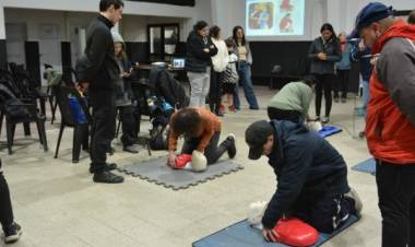 Más de 600 integrantes de clubes locales ya se capacitaron en RCP durante el último cuatrimestre
