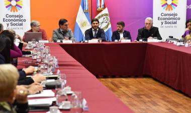 Pullaro: “Con este compromiso por la alfabetización estamos mirando hacia el futuro de Santa Fe”