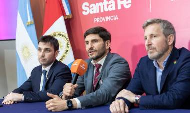 Pullaro sobre el proyecto de reforma previsional: “Los sueldos políticos son los que más van a pagar”