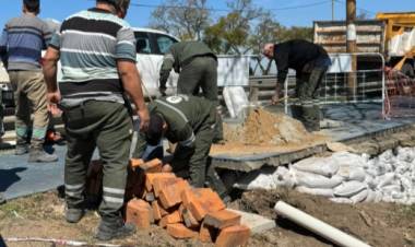 El municipio repara el socavón del circuito aeróbico del Parque del Sur